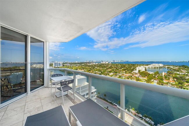 Building Photo - 4775 Collins Ave