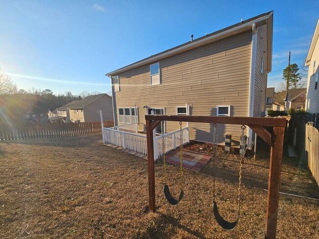 Building Photo - Beautiful Wellesley Home with a Corner Lot