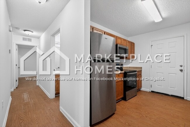 Building Photo - 2167 Thomas Ct