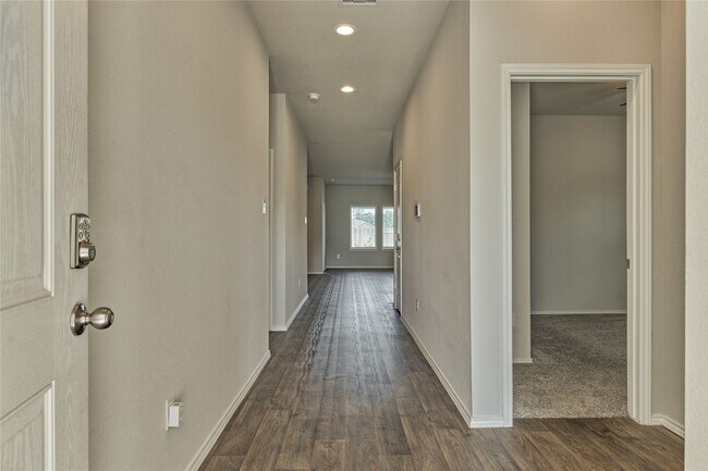 Building Photo - 13959 Leigh Lake Ln