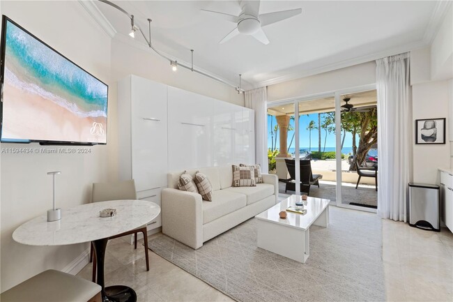 Building Photo - 15112 Fisher Island Dr