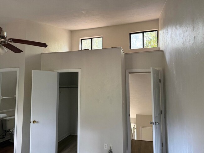 Building Photo - 203 Parkbrook Cir