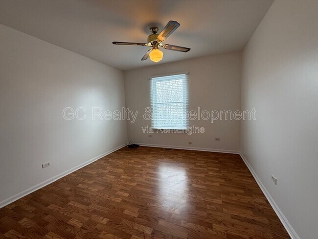 Building Photo - 885 Chelsea Ct