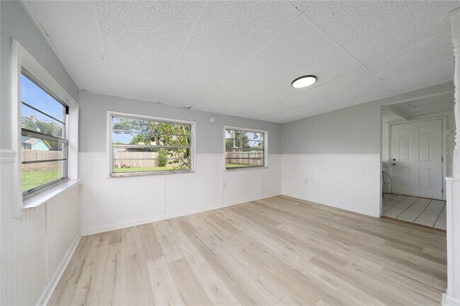 Building Photo - 1034 Falcon St