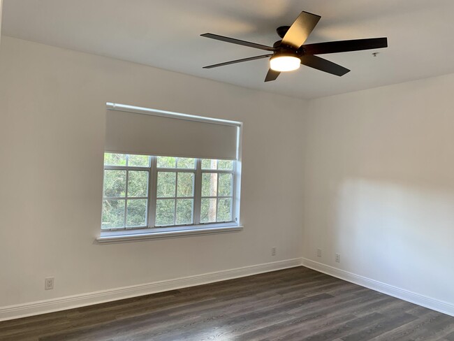 Building Photo - 104 Jesup Ln