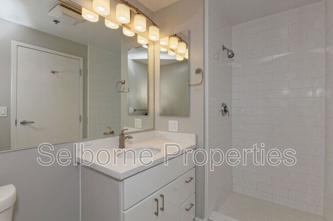 Building Photo - 1401 Jackson St