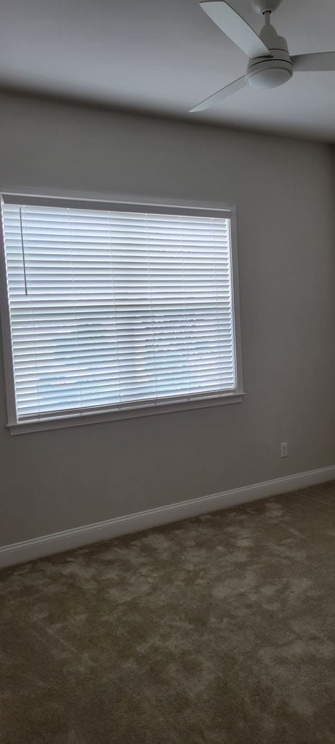 Building Photo - 3/2 with 2 car garage. Newer Construction home in Oakmont