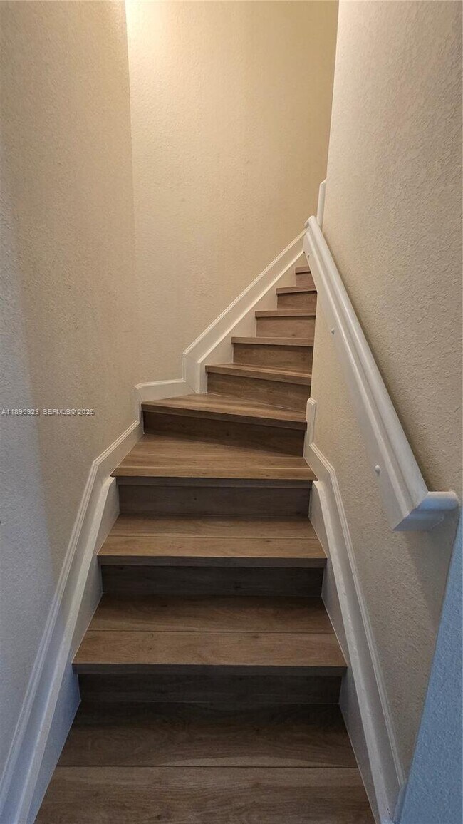 Building Photo - 10630 NW 88th St