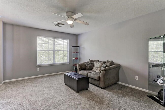 Building Photo - 19923 Brisbane Meadows Ct