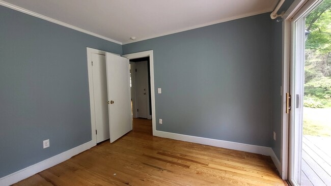 Building Photo - 32 S Main St