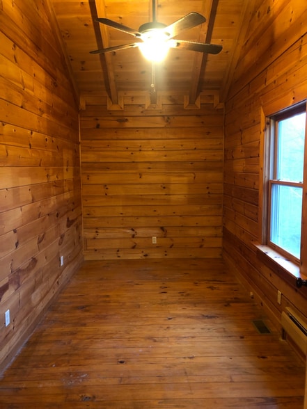 Building Photo - 8795 Hwy 2