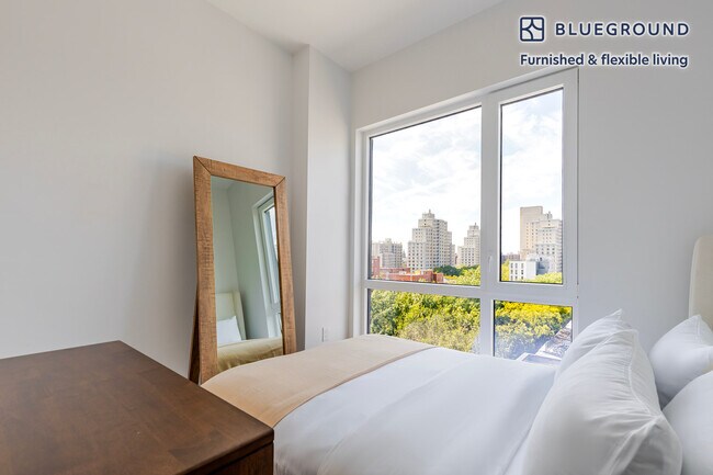 Building Photo - 82 4th Ave