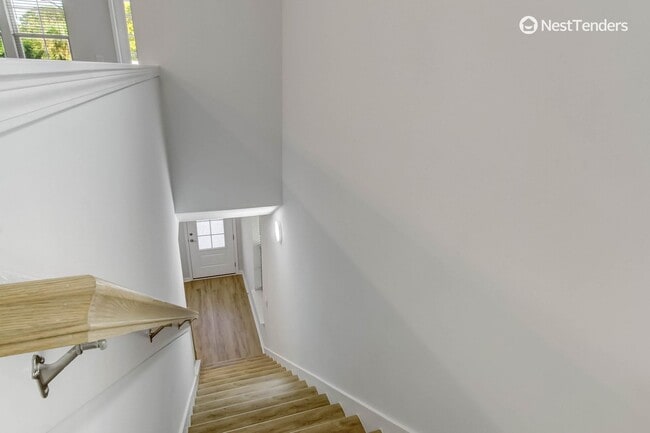 Building Photo - Amelia Island Coastal Charmer!