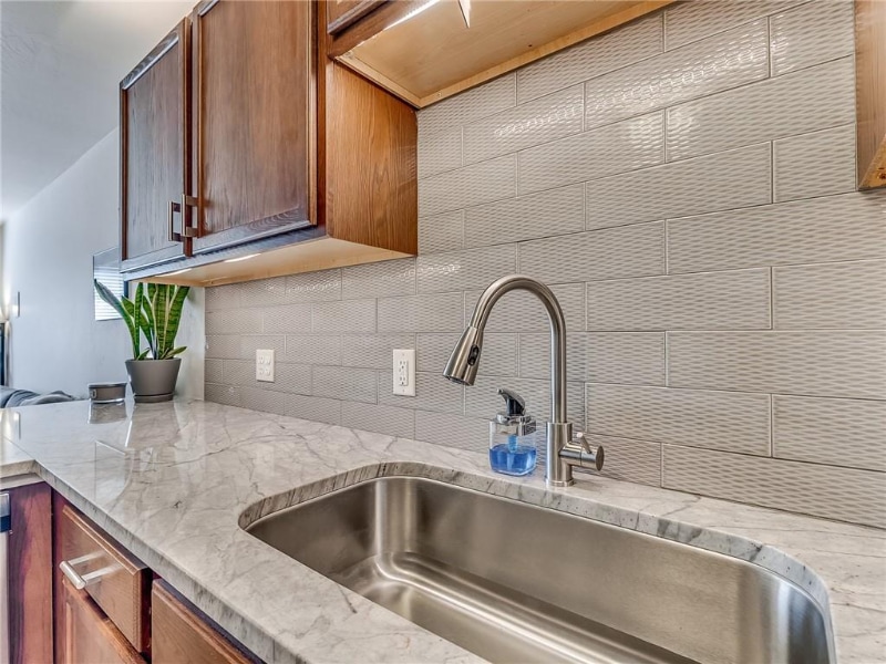 Building Photo - 1320 12th Ave SE