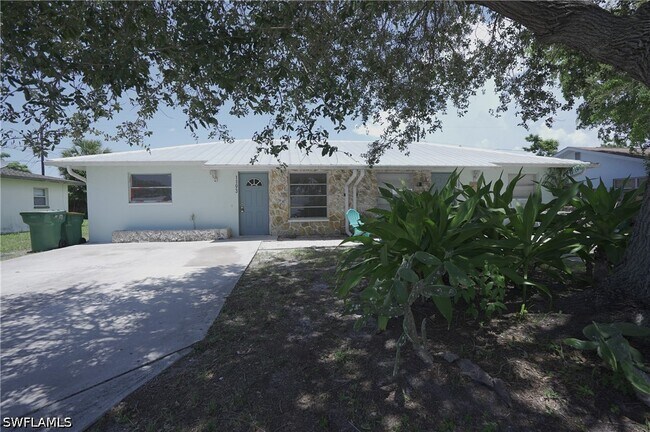 Building Photo - 1195 S Alhambra Cir