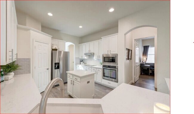 Building Photo - 3424 Dillon Ct