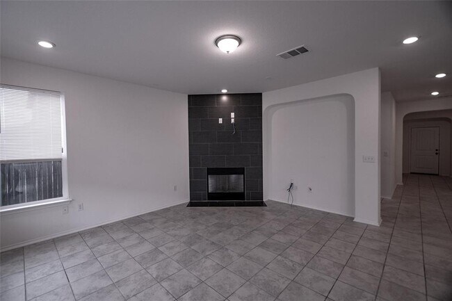 Building Photo - 6408 Carriage Pines Dr