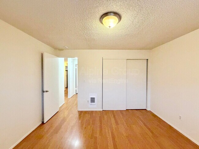 Building Photo - 13938 SE Powell Blvd