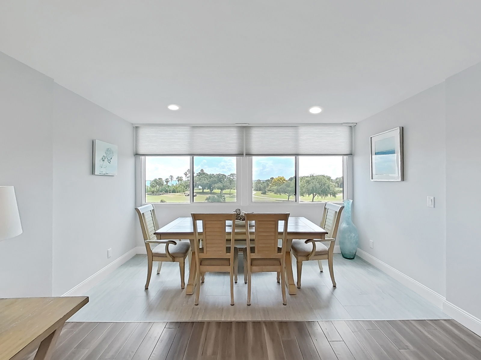 Building Photo - 2620 Cove Cay Dr