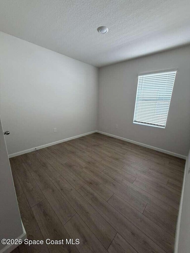 Building Photo - 1434 Garabaldi Cir SE