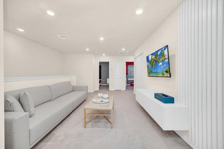 Building Photo - 4042 Lana Ave