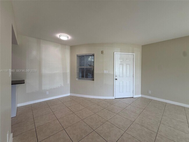 Building Photo - 2101 NE 51st St