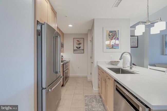 Building Photo - 11990 Market St