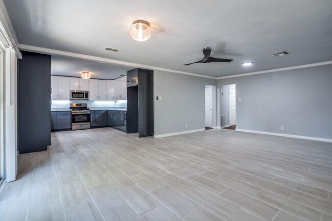Building Photo - BEAUTIFULLY-RENOVATED JEFFERSON HEIGHTS HOME