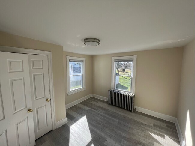 Building Photo - 216 Highland Ave