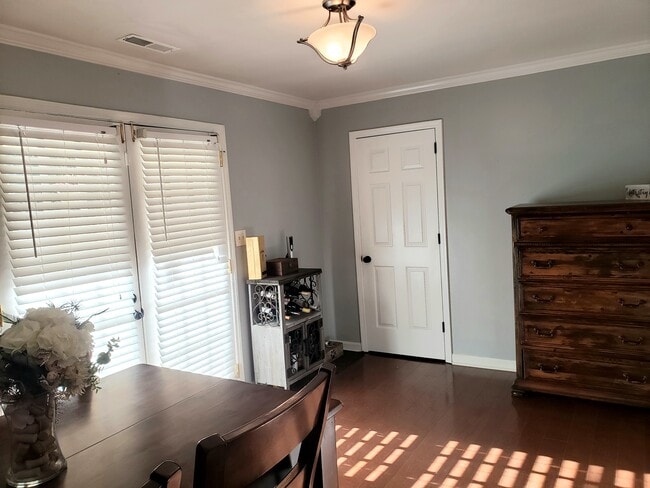 Building Photo - 2845 Wynterhall Rd SE