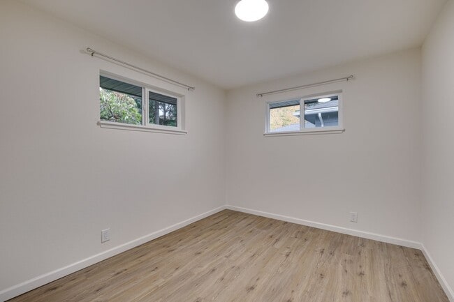 Building Photo - Beautifully Remodeled 3-Bedroom Home in a ...