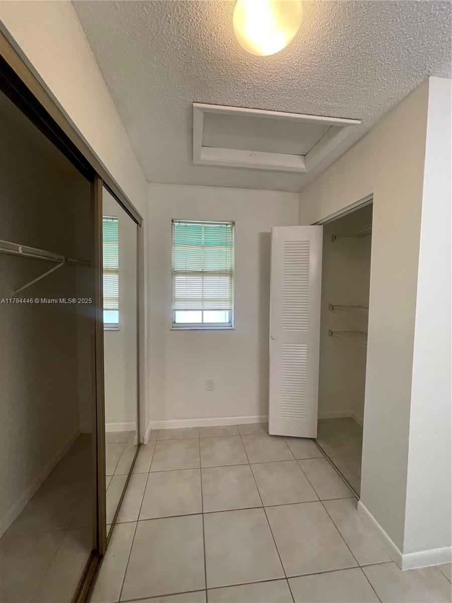 Building Photo - 12370 SW 52nd Pl