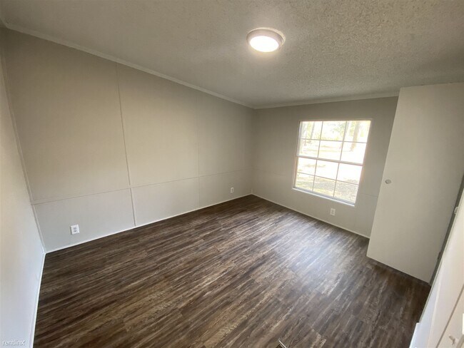 Building Photo - 3 br, 2 bath Mobile Home - 284 Pecan Grove...