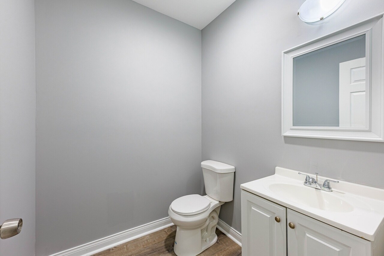 Building Photo - 2800 S Saint Louis Ave