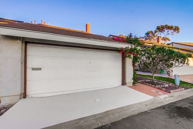 Building Photo - 9044 Capcano Rd