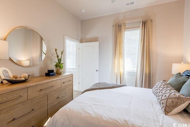 Building Photo - 8840 Henry Rd