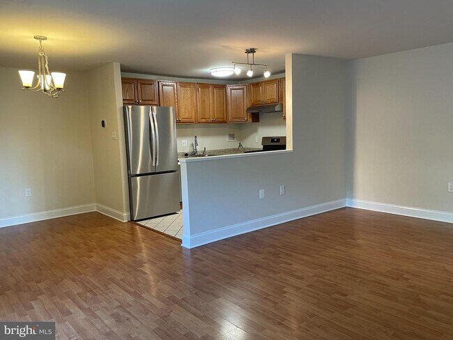 Building Photo - 6139 Leesburg Pike