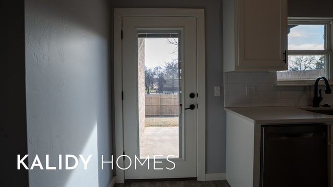 Building Photo - 308 W 3rd St