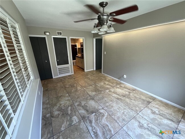 Building Photo - 519 Rattan Dr