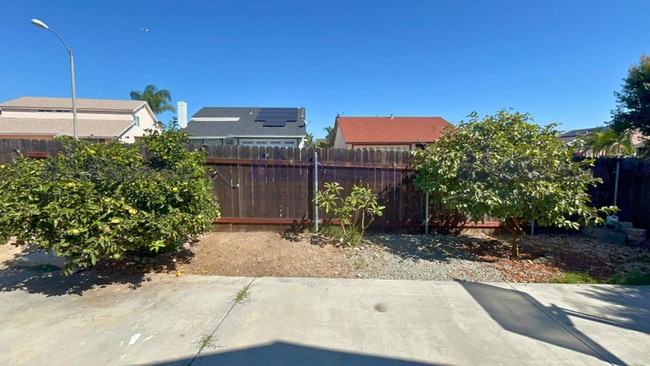 Building Photo - 6840 Simi Pl