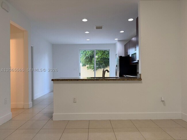 Building Photo - 4017 SW 149th Ct
