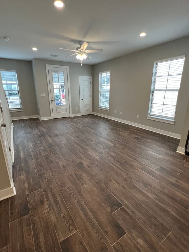 Building Photo - 5030 S Prien Lake Rd