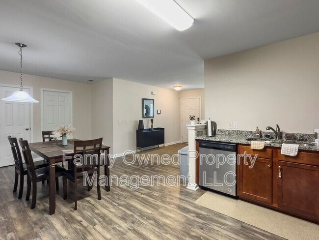 Building Photo - 204 Wildberry Ln
