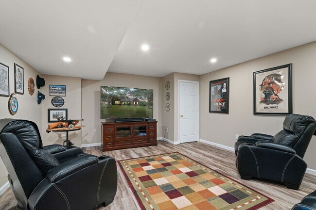Building Photo - ***Amazing opportunity to rent this beauti...