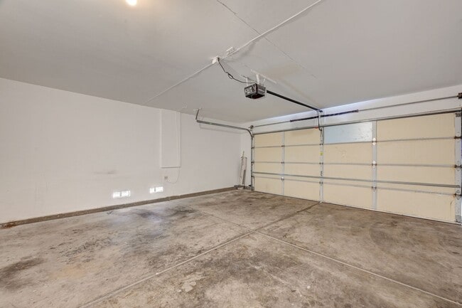 Building Photo - 2448 Rocky Brook St