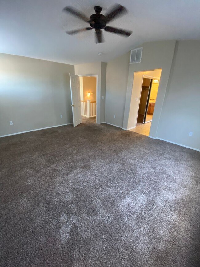 Building Photo - 11115 Cactus Valley Dr