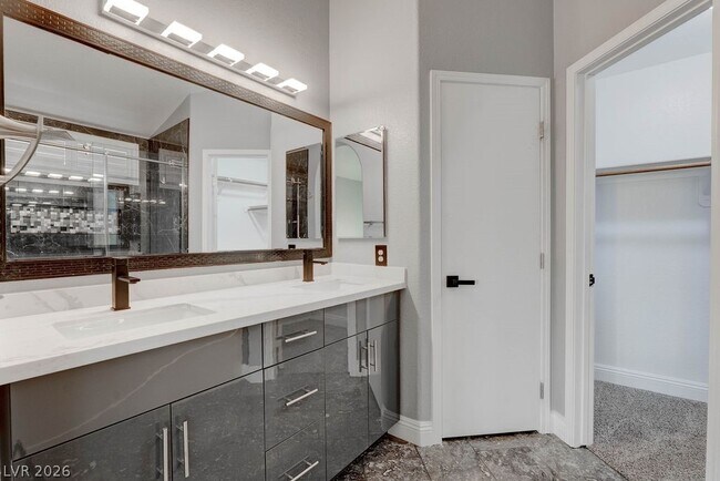 Building Photo - 879 Cozy Valley St