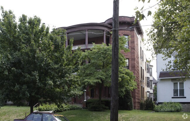 Building Photo - 337-339 S Pacific Ave