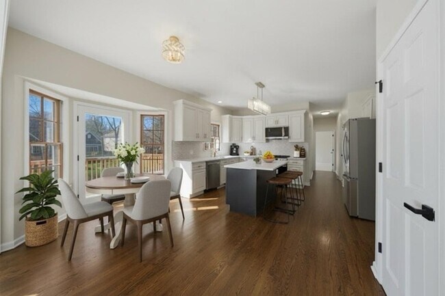 Building Photo - 1215 Triple Crown Ct