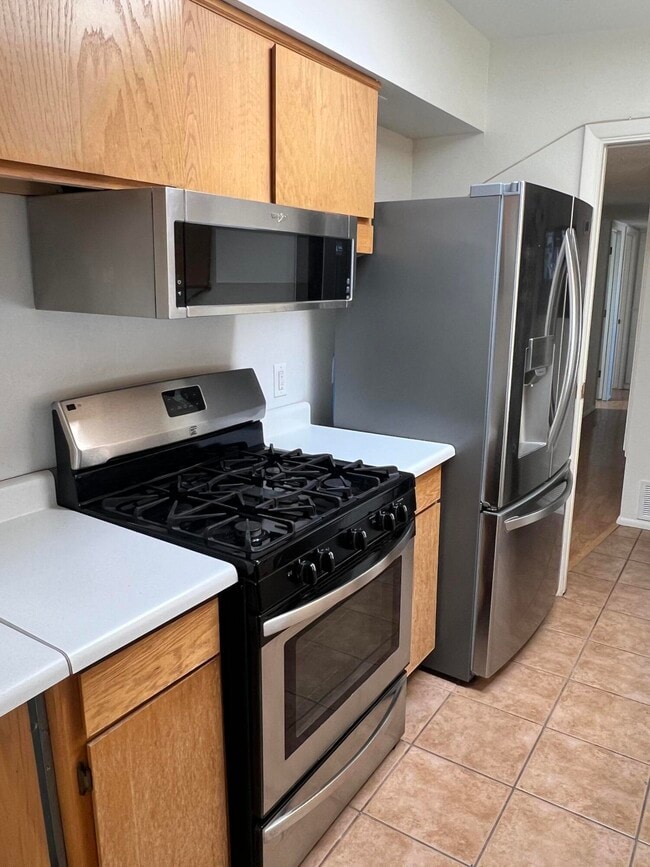 Building Photo - 13420 Reo Rd NE